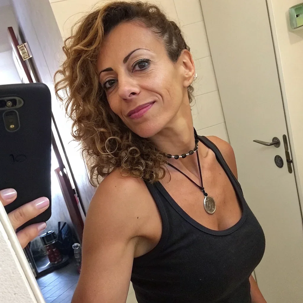 Gloria Esther